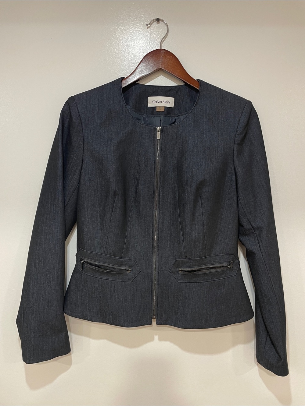 Women’s Calvin Klein blazer size 6 office wear chic flared